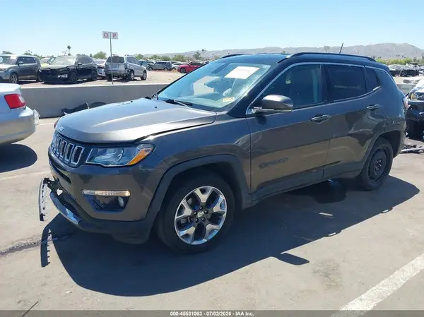 3C4NJCCB5JT300624 2018 JEEP COMPASS - Image 2
