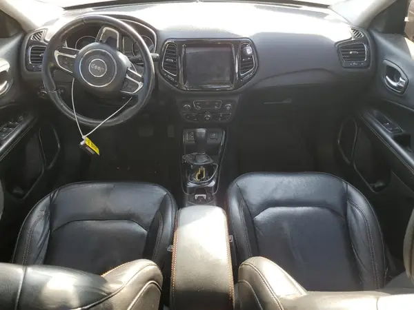 3C4NJCCB5JT327676 2018 JEEP COMPASS - Image 8