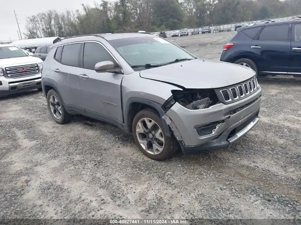 3C4NJCCB5JT358698 2018 JEEP COMPASS - Image 1