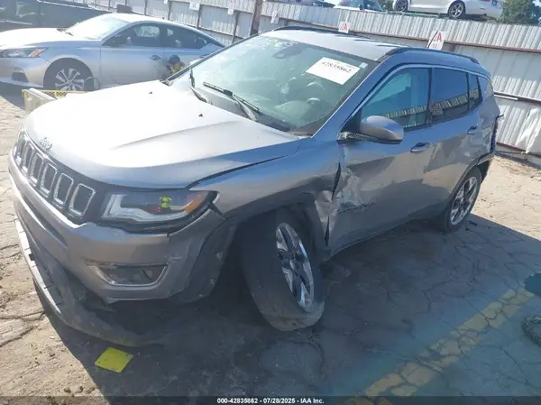 3C4NJCCB5JT358779 2018 JEEP COMPASS - Image 2