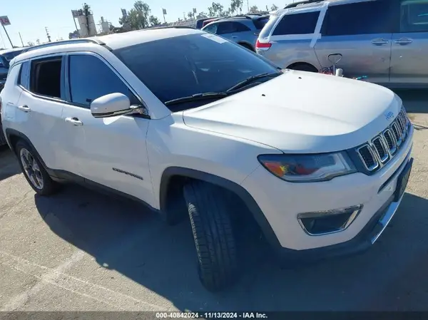 3C4NJCCB5JT362198 2018 JEEP COMPASS - Image 1