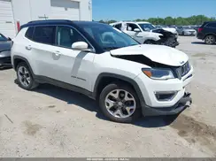 3C4NJCCB5JT405924 2018 JEEP COMPASS