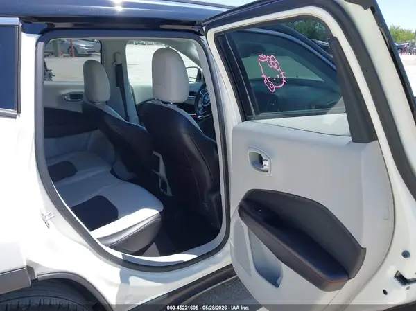3C4NJCCB5JT405924 2018 JEEP COMPASS - Image 8