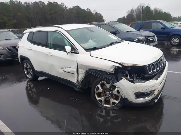 3C4NJCCB5KT662745 2019 JEEP COMPASS - Image 1