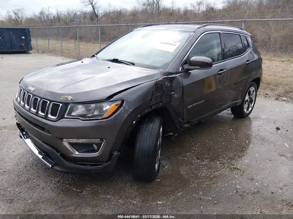 3C4NJCCB5KT664415 2019 JEEP COMPASS - Image 2