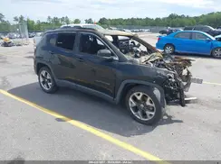 3C4NJCCB5KT667282 2019 JEEP COMPASS