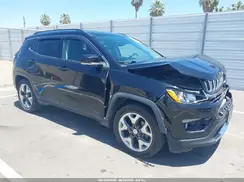 3C4NJCCB5KT675592 2019 JEEP COMPASS