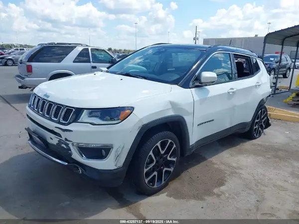 3C4NJCCB5KT743986 2019 JEEP COMPASS - Image 2