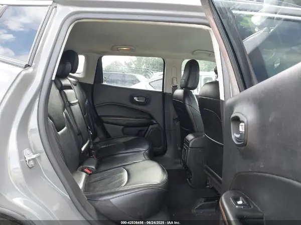 3C4NJCCB5KT793528 2019 JEEP COMPASS - Image 8