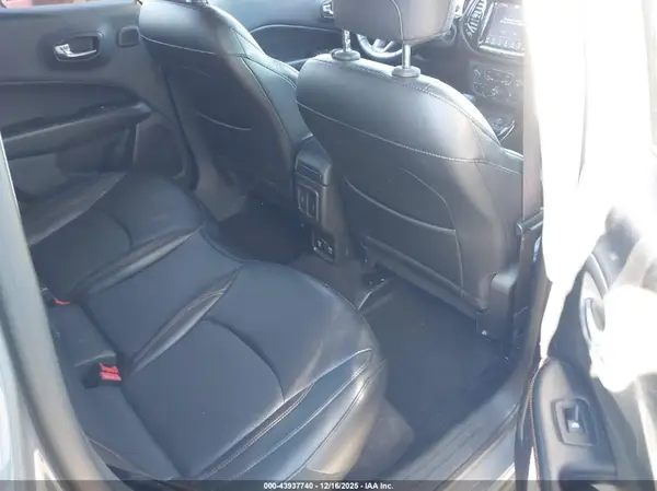 3C4NJCCB5KT809209 2019 JEEP COMPASS - Image 8