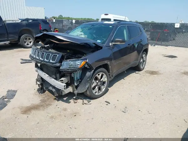 3C4NJCCB5LT114424 2020 JEEP COMPASS - Image 2