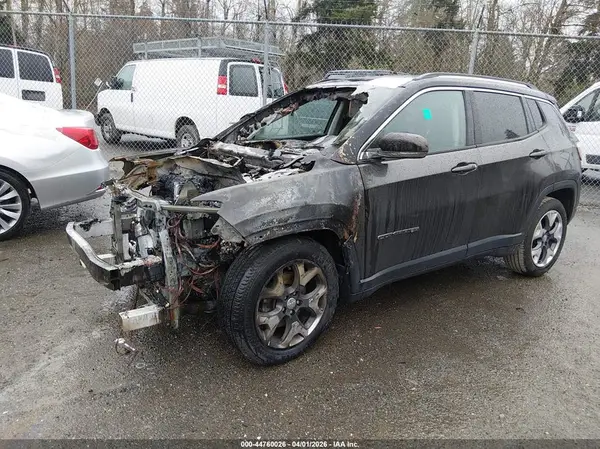 3C4NJCCB5LT211252 2020 JEEP COMPASS - Image 2