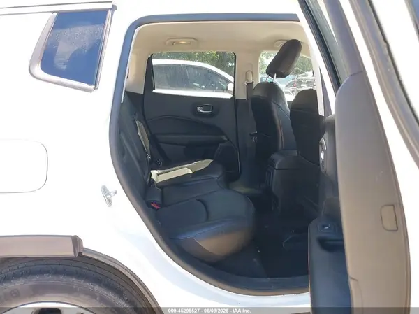 3C4NJCCB5MT555701 2021 JEEP COMPASS - Image 8