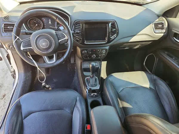 3C4NJCCB6JT240305 2018 JEEP COMPASS - Image 8