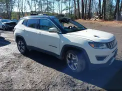 3C4NJCCB6JT318761 2018 JEEP COMPASS