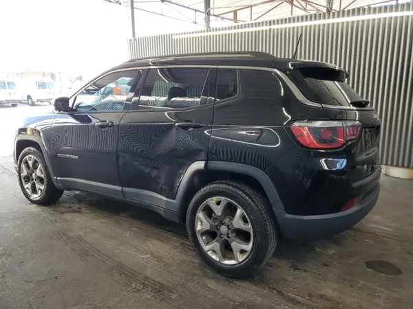 3C4NJCCB6JT319053 2018 JEEP COMPASS - Image 2