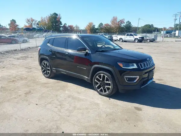 3C4NJCCB6JT328884 2018 JEEP COMPASS - Image 1