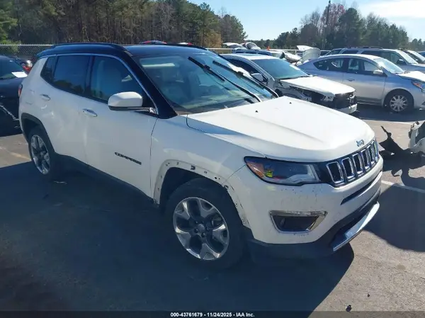 3C4NJCCB6JT368530 2018 JEEP COMPASS - Image 1