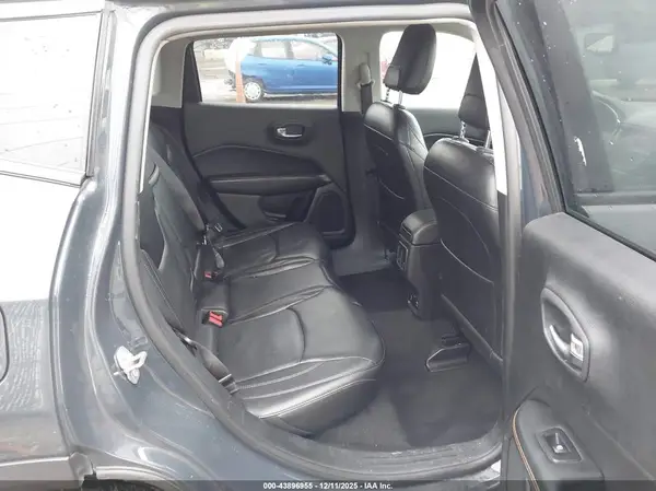 3C4NJCCB6JT406094 2018 JEEP COMPASS - Image 8