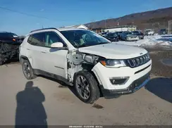 3C4NJCCB6JT406533 2018 JEEP COMPASS