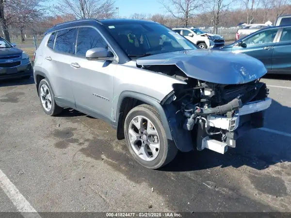 3C4NJCCB6JT489123 2018 JEEP COMPASS - Image 1