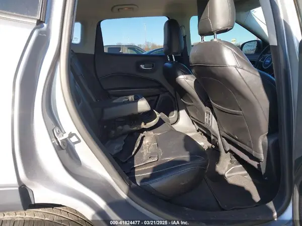 3C4NJCCB6JT489123 2018 JEEP COMPASS - Image 8