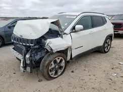 3C4NJCCB6KT676301 2019 JEEP COMPASS