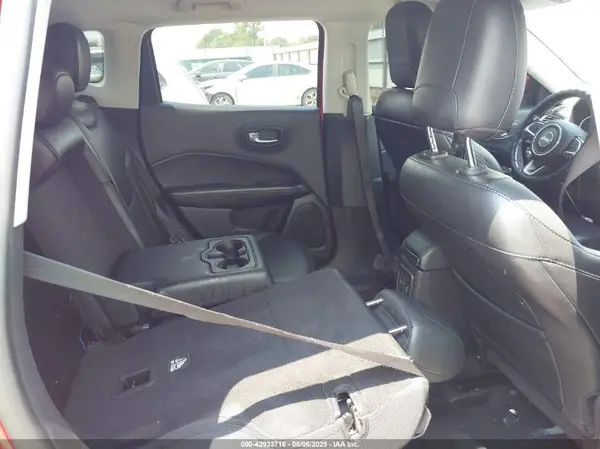 3C4NJCCB6MT526465 2021 JEEP COMPASS - Image 8