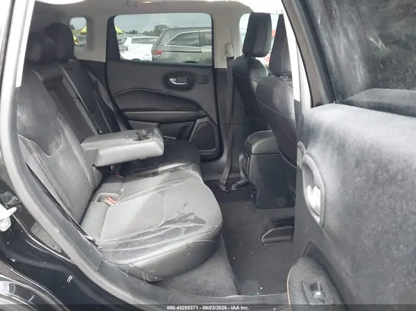 3C4NJCCB7JT122666 2018 JEEP COMPASS - Image 8