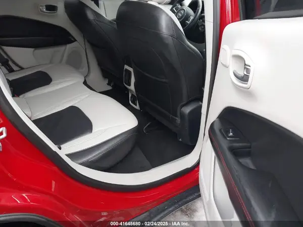 3C4NJCCB7JT346343 2018 JEEP COMPASS - Image 8