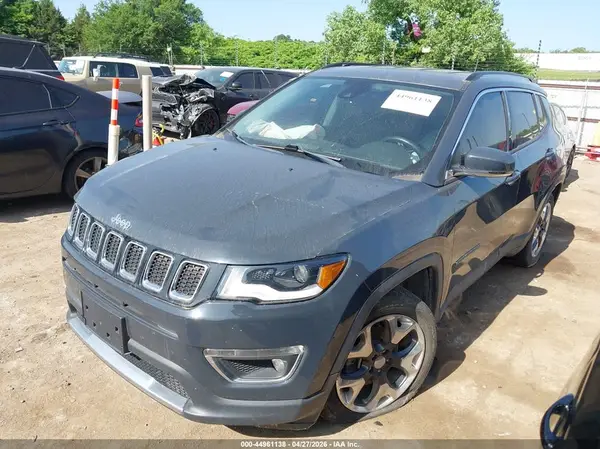 3C4NJCCB7JT357889 2018 JEEP COMPASS - Image 2