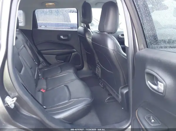 3C4NJCCB7JT358721 2018 JEEP COMPASS - Image 8