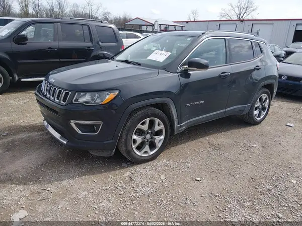3C4NJCCB7JT489664 2018 JEEP COMPASS - Image 2