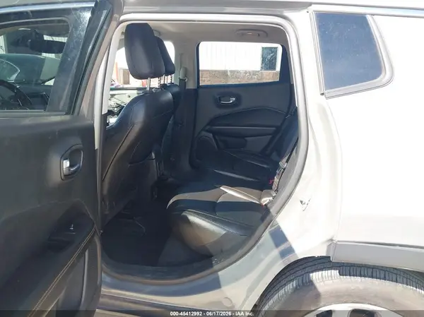 3C4NJCCB7LT122685 2020 JEEP COMPASS - Image 8