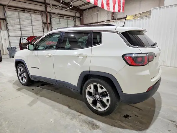 3C4NJCCB7LT128860 2020 JEEP COMPASS - Image 2
