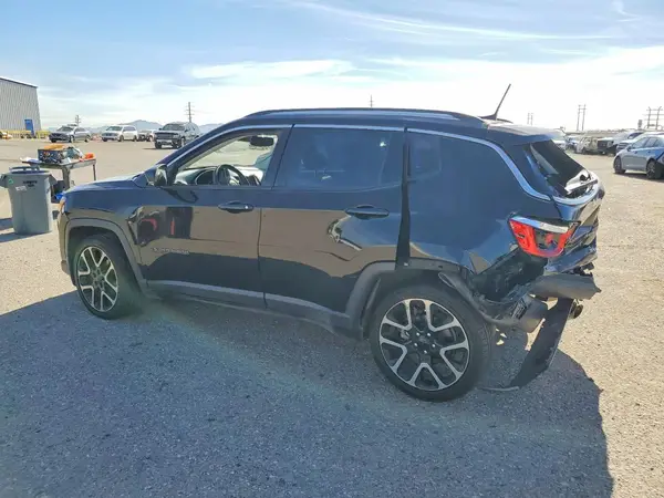 3C4NJCCB8JT165249 2018 JEEP COMPASS - Image 2
