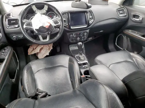 3C4NJCCB8JT358288 2018 JEEP COMPASS - Image 8