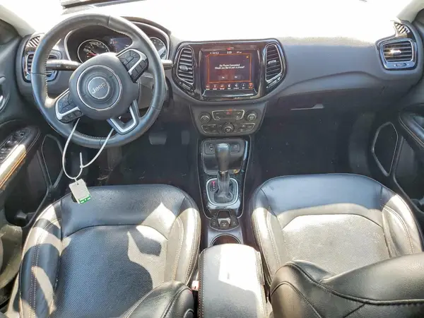 3C4NJCCB8JT358677 2018 JEEP COMPASS - Image 8