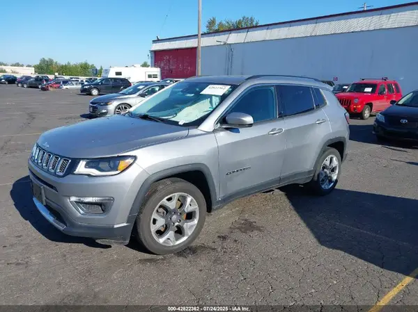 3C4NJCCB8JT406260 2018 JEEP COMPASS - Image 2