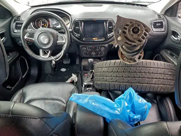 3C4NJCCB8JT406808 2018 JEEP COMPASS - Image 8