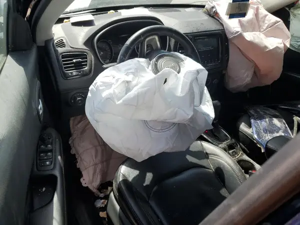 3C4NJCCB8KT649391 2019 JEEP COMPASS - Image 8