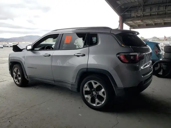 3C4NJCCB8KT675960 2019 JEEP COMPASS - Image 2