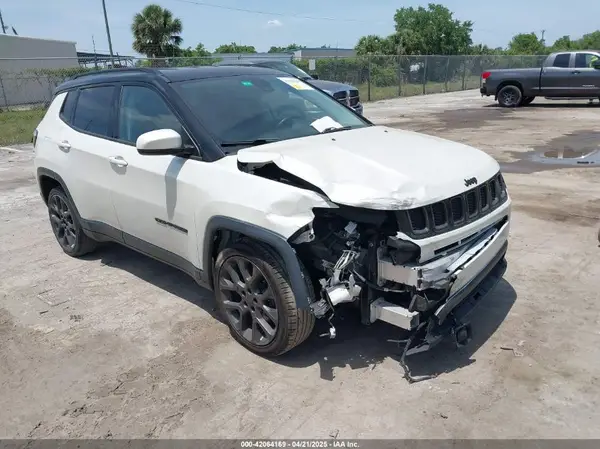 3C4NJCCB8KT757610 2019 JEEP COMPASS - Image 1