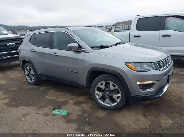3C4NJCCB8KT782121 2019 JEEP COMPASS - Image 1