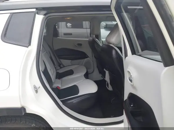 3C4NJCCB8KT788498 2019 JEEP COMPASS - Image 8