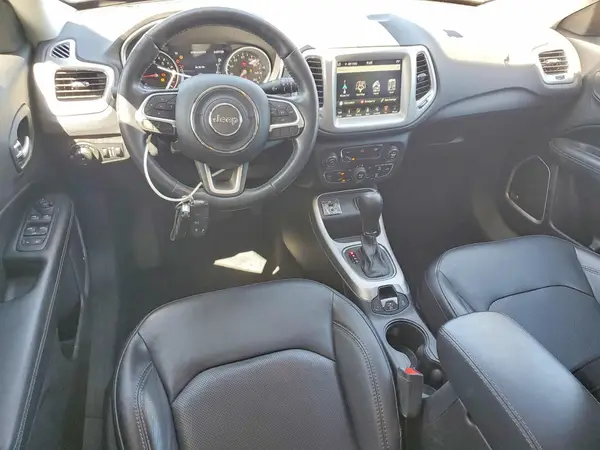 3C4NJCCB8KT844083 2019 JEEP COMPASS - Image 8