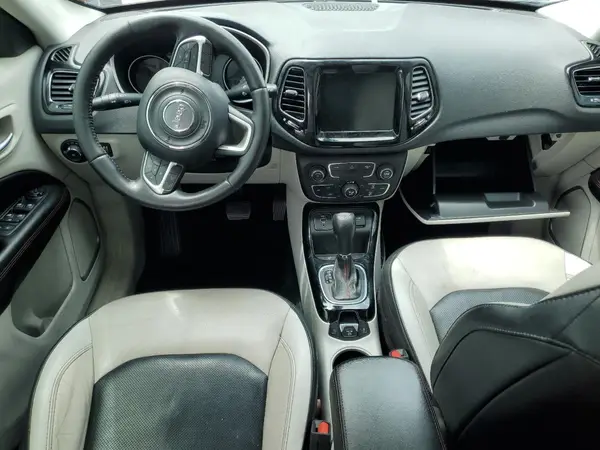 3C4NJCCB8LT108214 2020 JEEP COMPASS - Image 8