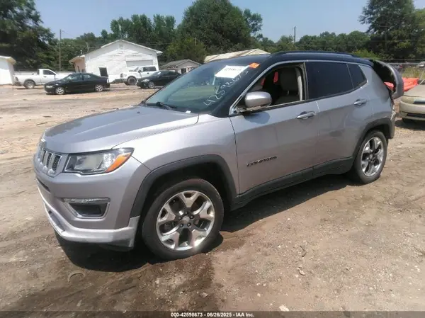 3C4NJCCB8LT114823 2020 JEEP COMPASS - Image 2