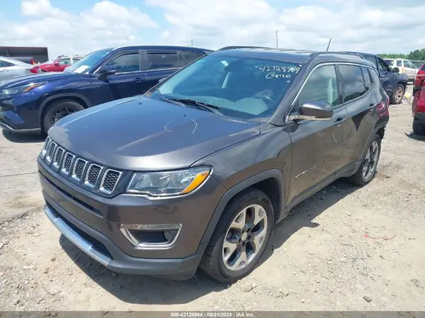 3C4NJCCB8LT158403 2020 JEEP COMPASS - Image 2