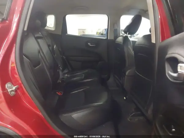 3C4NJCCB8MT526371 2021 JEEP COMPASS - Image 8